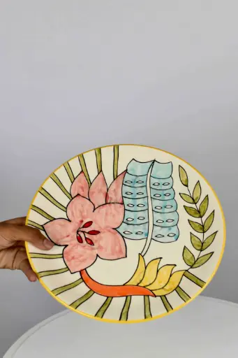 Hand Art Plate