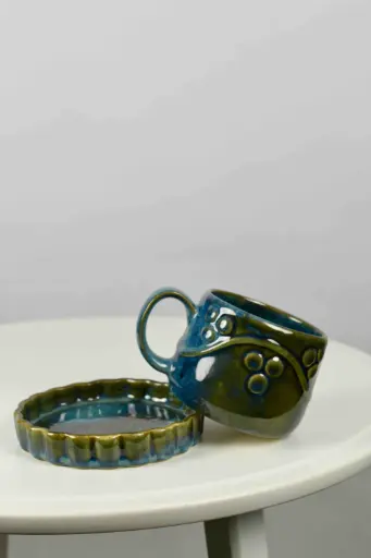 CUP & SAUCER SET