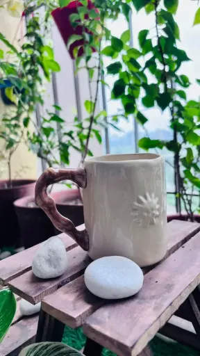 Tree style handle Cup
